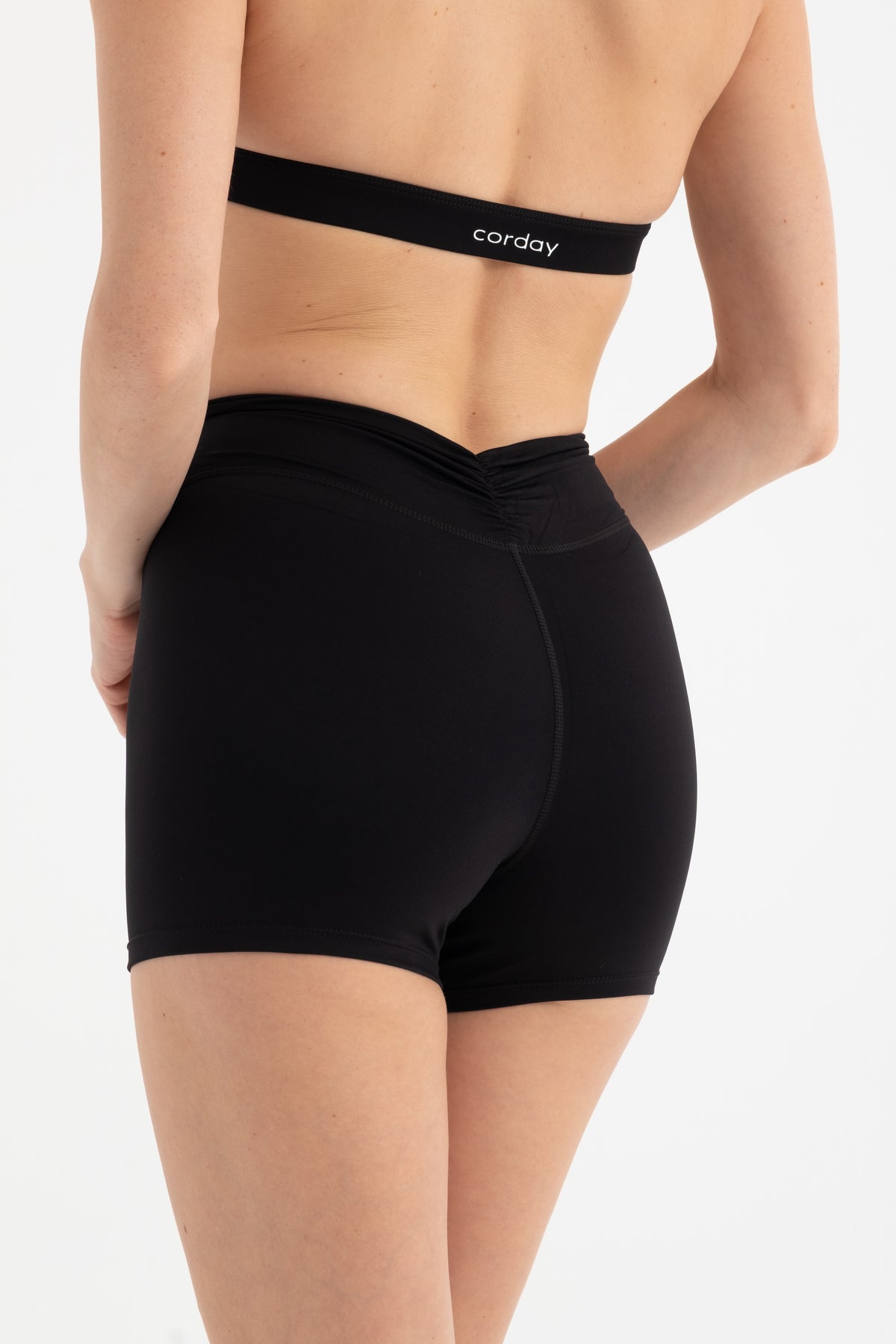 CORDAY DYNAMIC Black Şort - kombin görünümü
