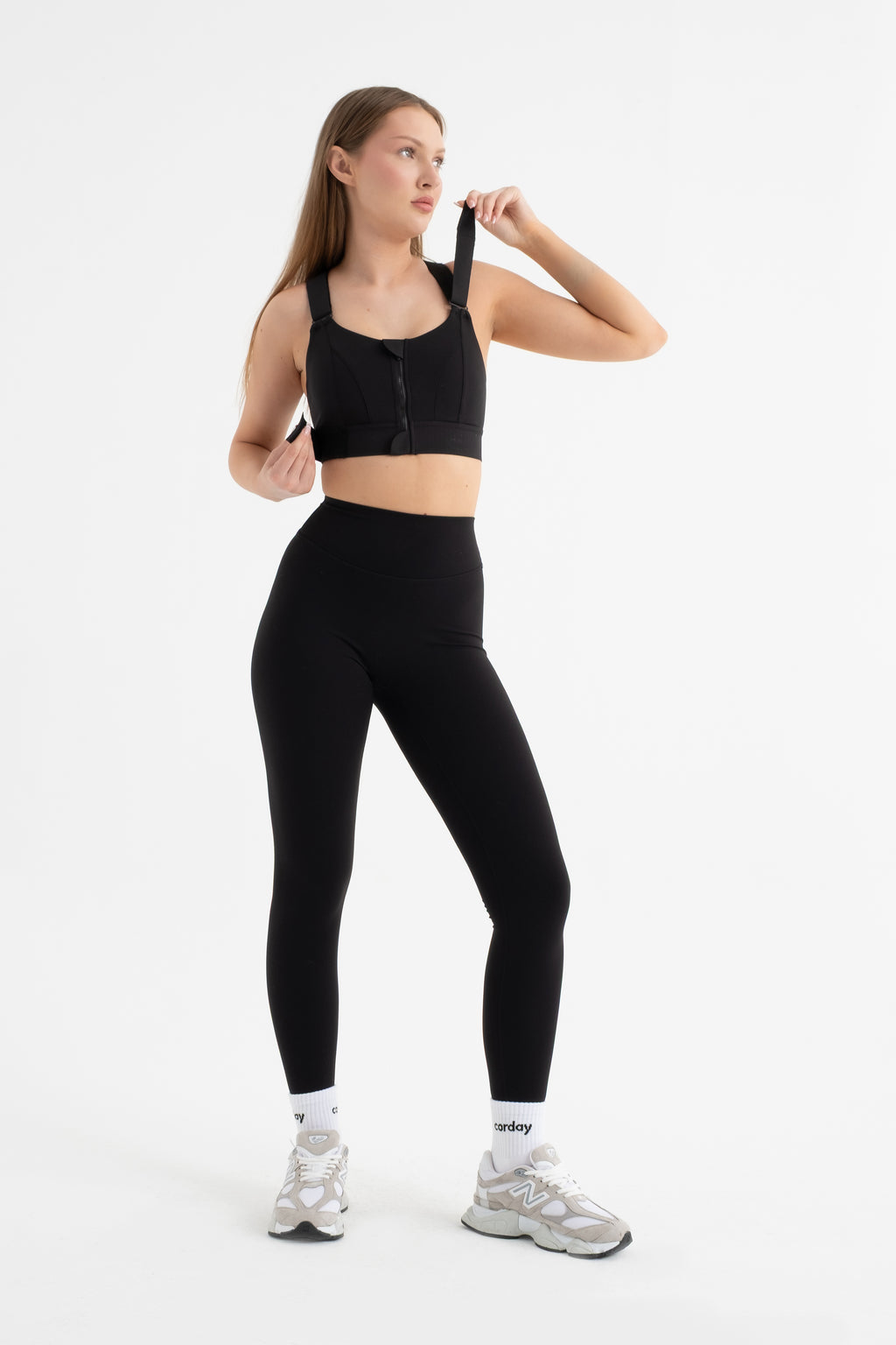 CORDAY Black Form Bra - askı detayı
