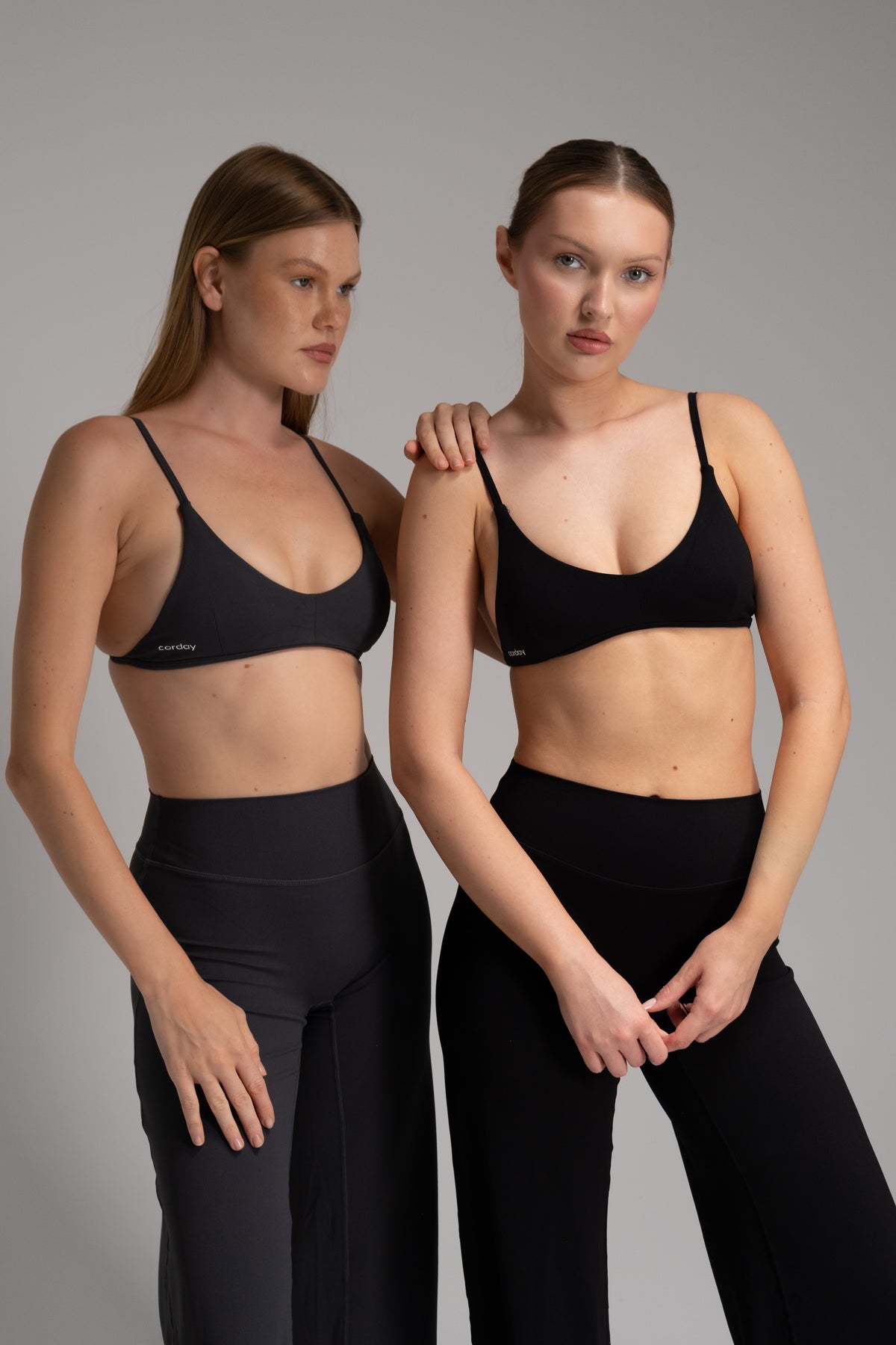 CORDAY STRIDE Midnight siyah geniş paça pantolon - kombin görünümü