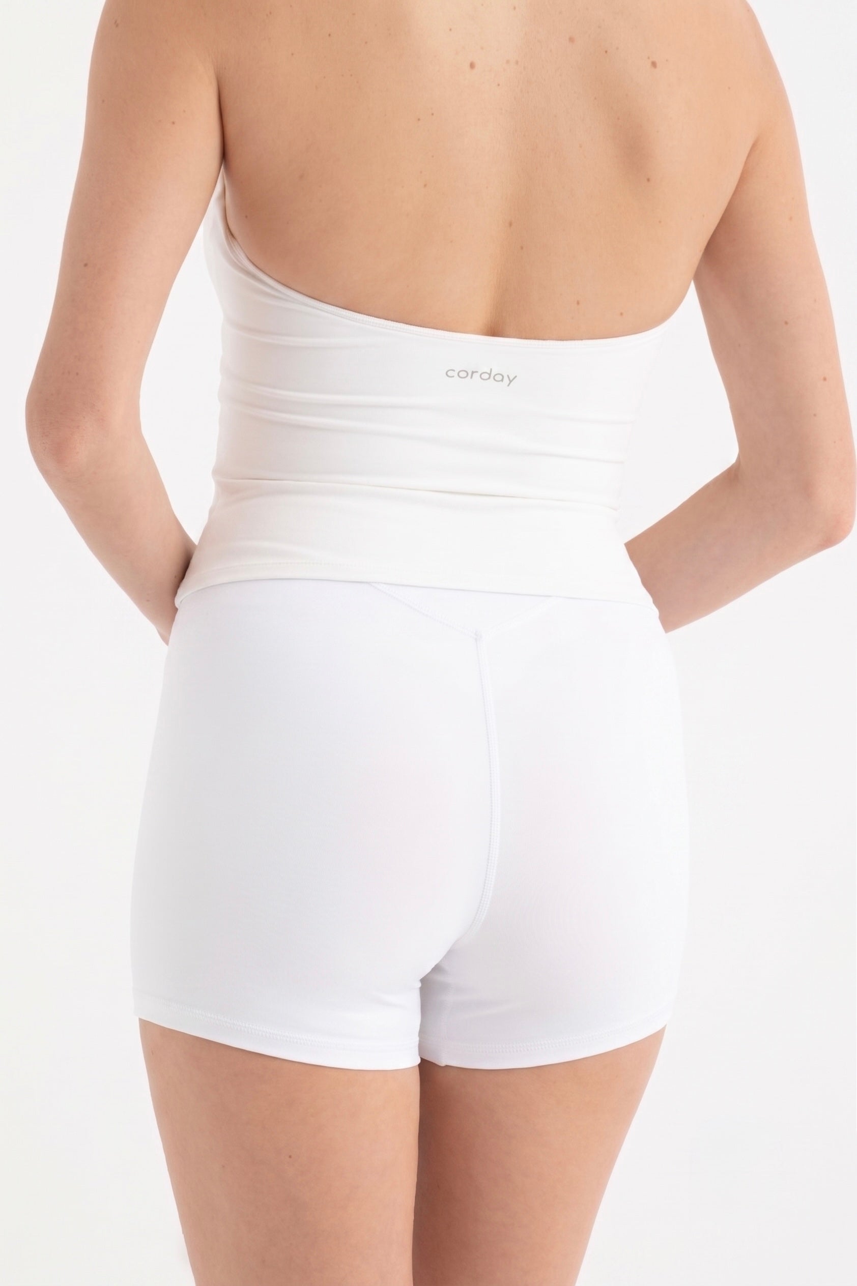 CORDAY ORIGIN SILK beyaz spor şort - kombin görünümü